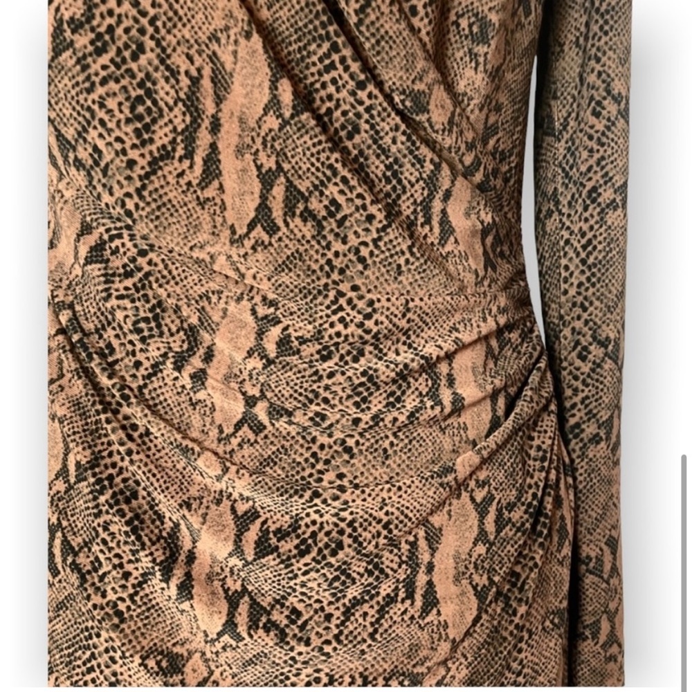 Norma Kamali women’s snake reptile print wrap long sleeve bodycon slinky neutral - Picture 6 of 13